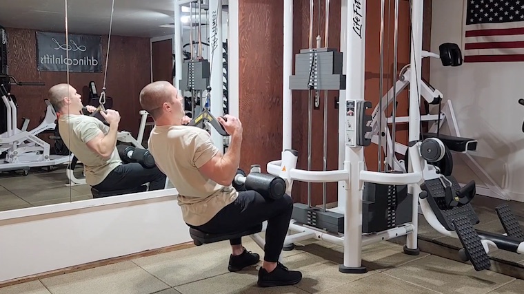 Ilmu Di Balik Mesin Lat Pulldown dan Aktivasi Otot