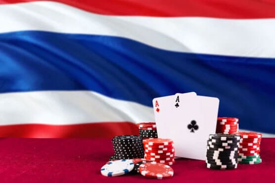 Apakah Poker Online Lebih Menguntungkan Dibandingkan Poker Tradisional?